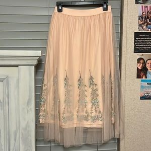 Spring skirt by Haute Monde, size M.